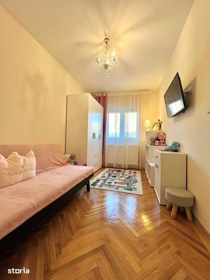Apartament cu 3 camere în Decebal