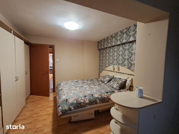 Apartament cu 4 camere în Republicii