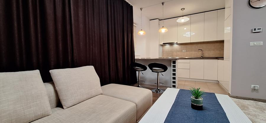 Apartament cu 3 camere decomandat, mobilat în Torontalului
