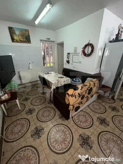 Casă cu 7 camere cu Teren 460 Mp în Olimpia-Stadion