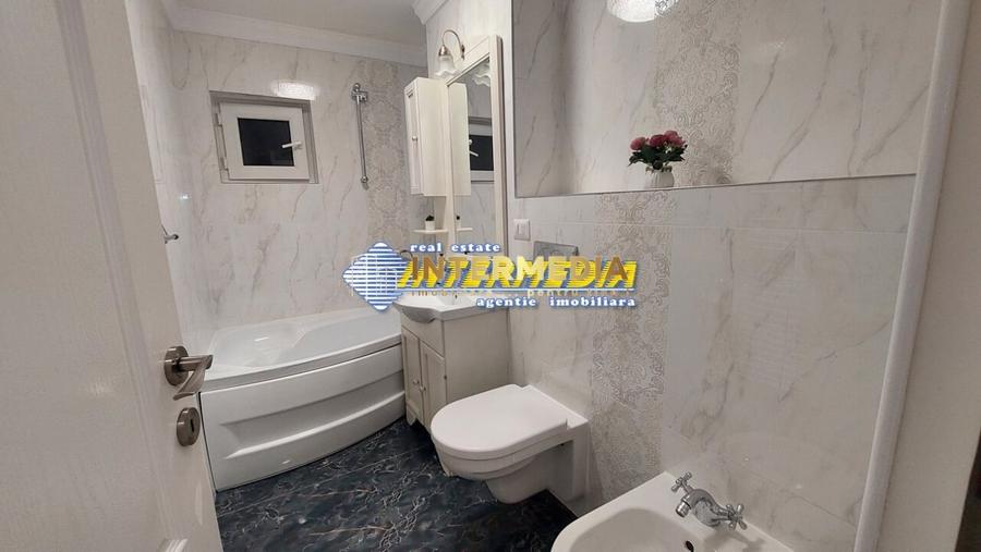 Apartament cu 3 camere semidecomandat, mobilat în Ampoi 1