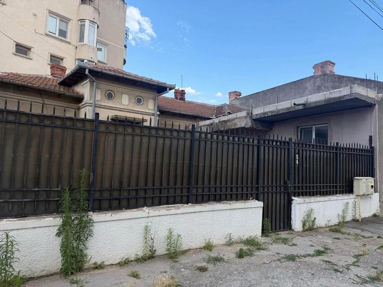 Casă cu 4 camere cu Canalizare în Stadion