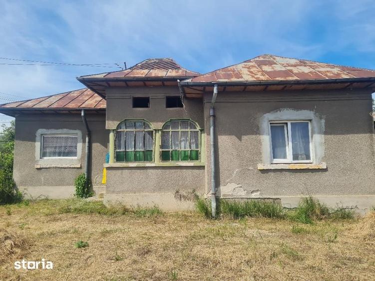 Casă cu 4 camere cu Teren 1276 Mp în Lunca