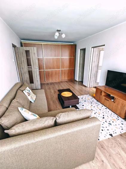 Apartament cu 2 camere semidecomandat în Micro 16