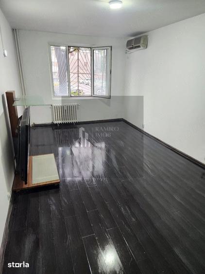 Apartament cu 4 camere semidecomandat în Rahova