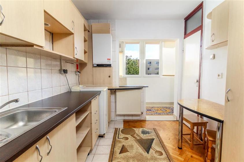 Apartament cu 2 camere decomandat în Zorilor