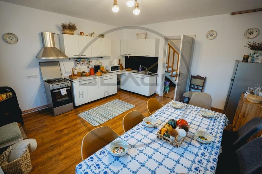 Casă individuală cu 5 camere cu Teren 1000 Mp în Florești