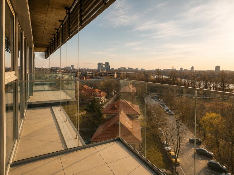 Apartament cu 2 camere decomandat în Aviației