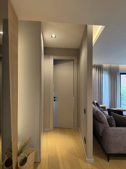 Apartament cu 3 camere semidecomandat, mobilat în Iancu Nicolae