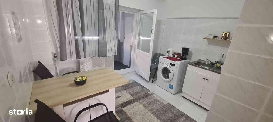 Apartament cu 3 camere decomandat în Stadion