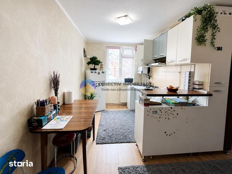 Apartament cu 2 camere decomandat în Mărăței