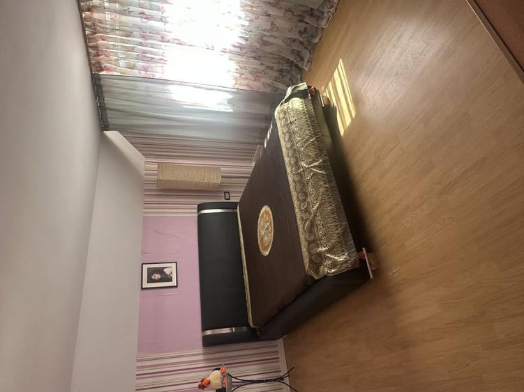 Casă cu 5 camere cu Teren 2800 Mp în Central