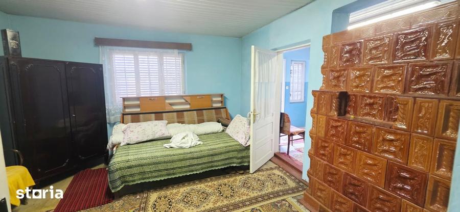 Casă cu 4 camere cu Teren 1370 Mp în Prăjești