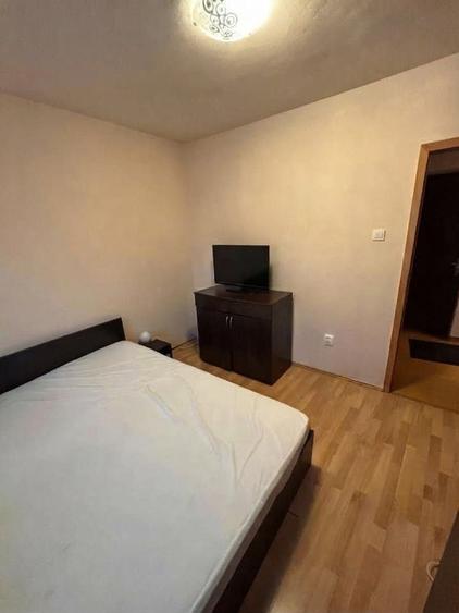 Apartament cu 3 camere semidecomandat în Complex Studențesc