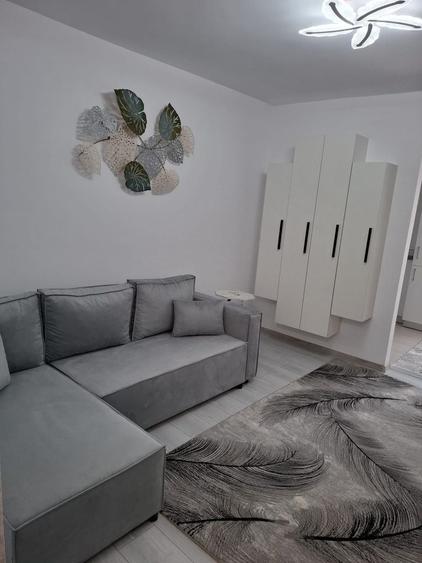 Apartament cu 3 camere decomandat în Galata
