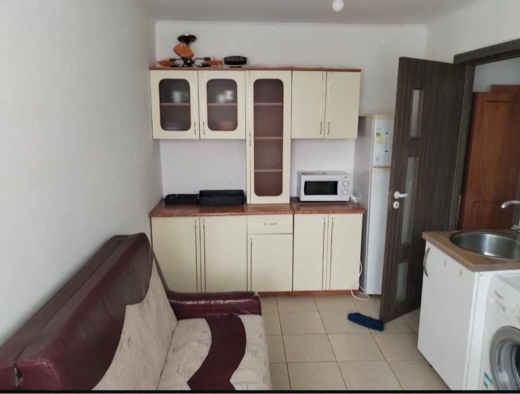Garsonieră decomandată în Central