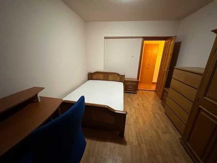 Apartament cu 3 camere decomandat, mobilat în Aurel Vlaicu