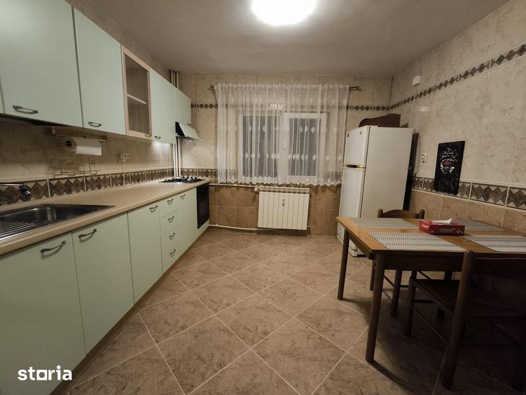 Apartament cu 3 camere în Vitan
