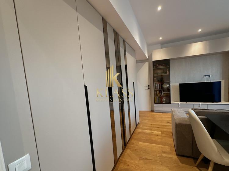 Apartament cu 3 camere semidecomandat în Cotroceni