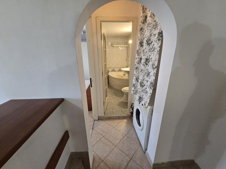 Apartament cu 2 camere decomandat în Eroii Revoluției