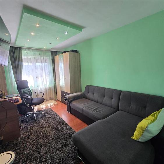 Apartament cu 2 camere decomandat în Dacia