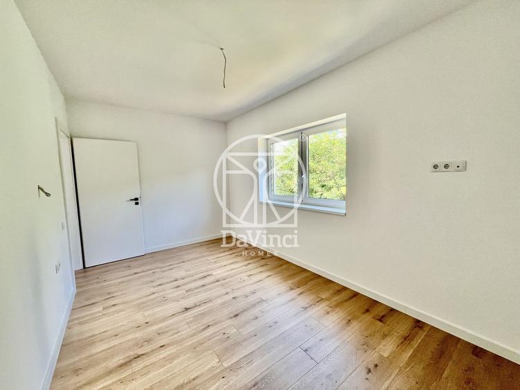 Apartament cu 3 camere semidecomandat în Exterior Vest
