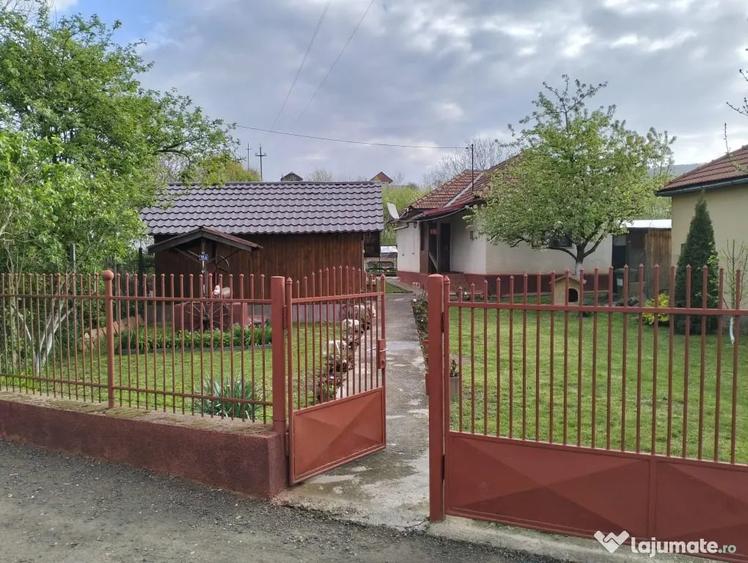 Casă cu 2 camere în Brănișca