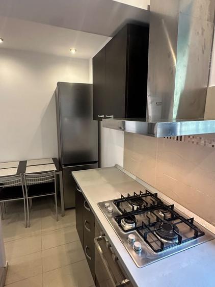 Apartament cu 3 camere decomandat, mobilat în Dristor