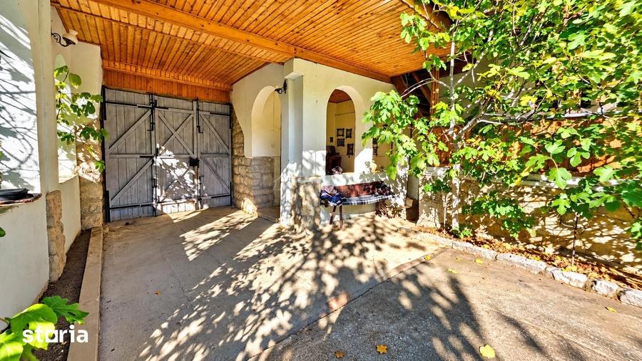 Casă cu 5 camere cu Teren 1832 Mp în Ciclova Română