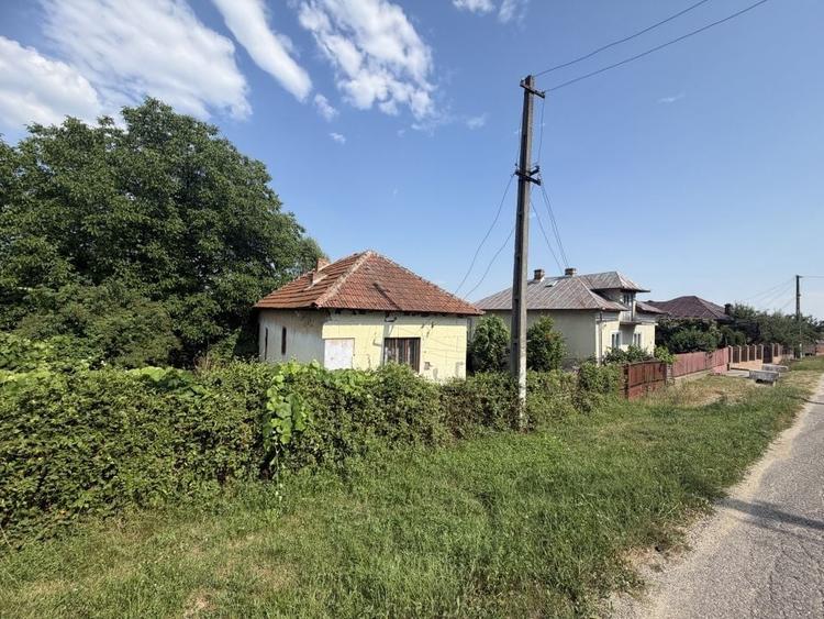 Teren Construcții intravilan de 1032 mp, în Micești