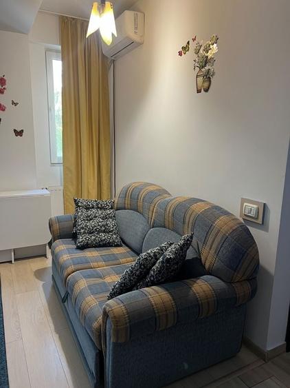Apartament cu 2 camere decomandat în Roșu