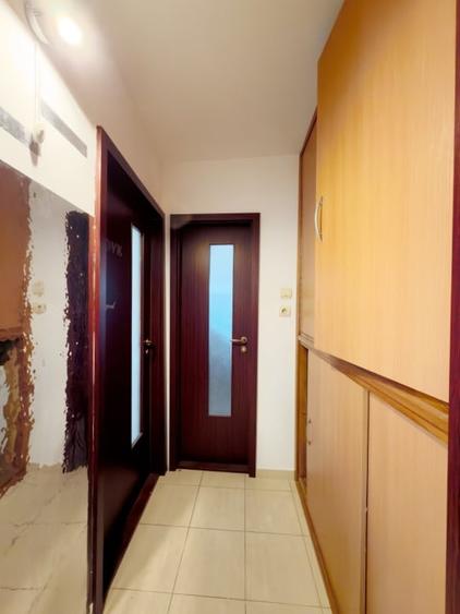 Apartament cu 2 camere semidecomandat, mobilat în Girocului