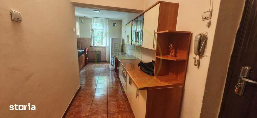 Apartament cu 2 camere decomandat, mobilat în Calea București