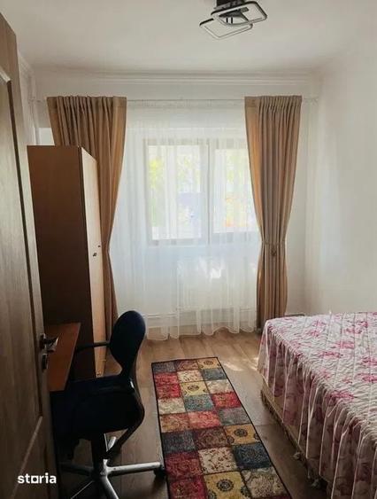 Apartament 3 camere decomandat, 2 bai, Tg. Cucu Podu de Fier, etaj - 5
