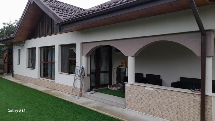 Casă cu 4 camere cu Teren 388 Mp în Central