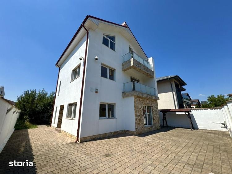 Casă cu 8 camere cu Teren 500 Mp în Odăi