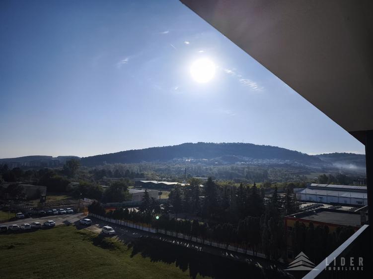 Apartament cu 2 camere semidecomandat, mobilat în Florești