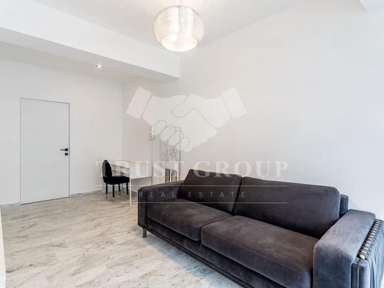 Apartament cu 3 camere semidecomandat, mobilat în Șoseaua Nordului