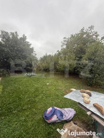Casă cu 7 camere cu Teren 1000 Mp în Central