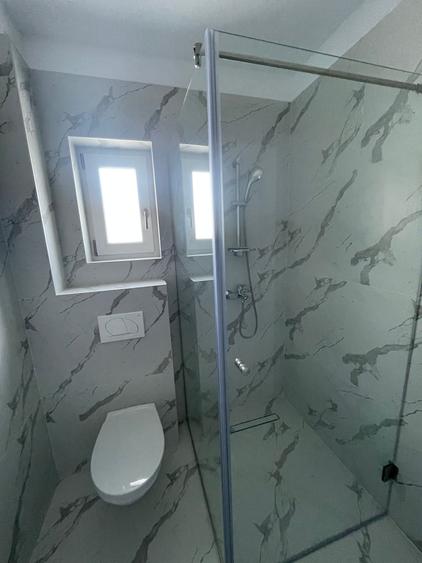 Duplex cu 4 camere cu Canalizare în Central