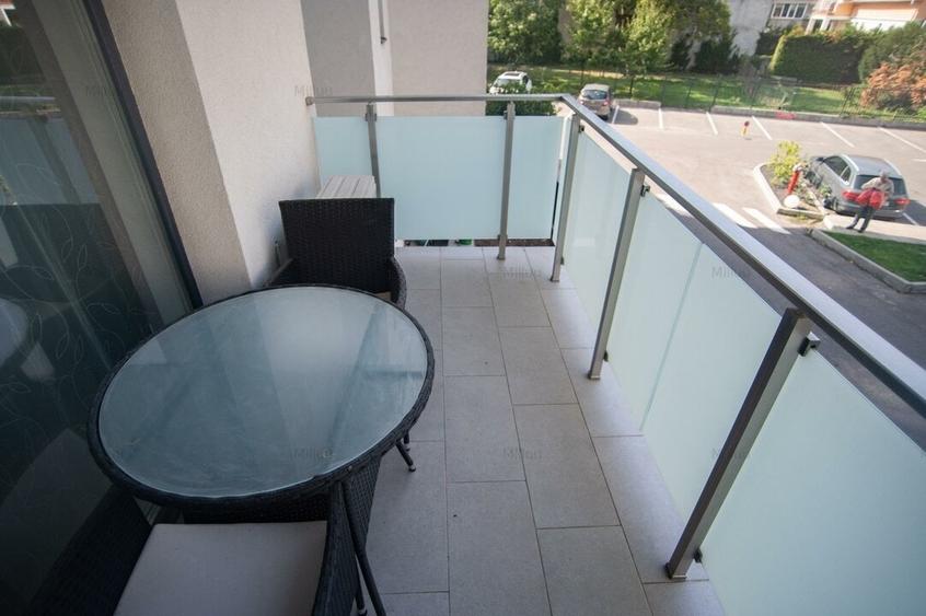 Apartament cu 2 camere semidecomandat, mobilat în Take Ionescu