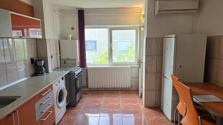 Vand apartament 2 camere decomandat in Deva, zona Pescarilor ( ITM), et 3 - 1