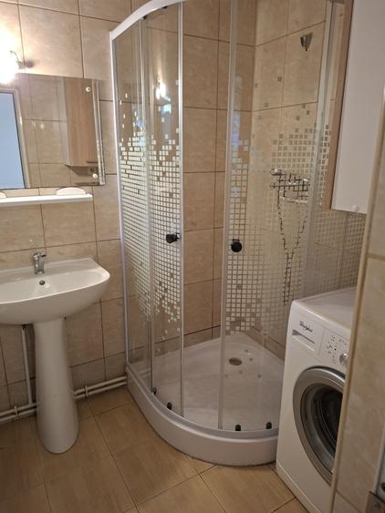 Apartament cu 2 camere semidecomandat în Jiului