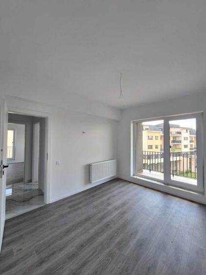 Apartament cu 3 camere decomandat în Cristian