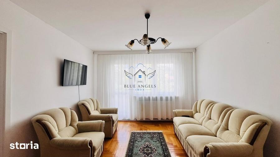 Apartament cu 3 camere semidecomandat în Florilor