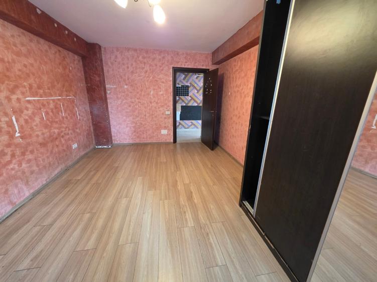 Apartament cu 3 camere semidecomandat în Nicolae Grigorescu