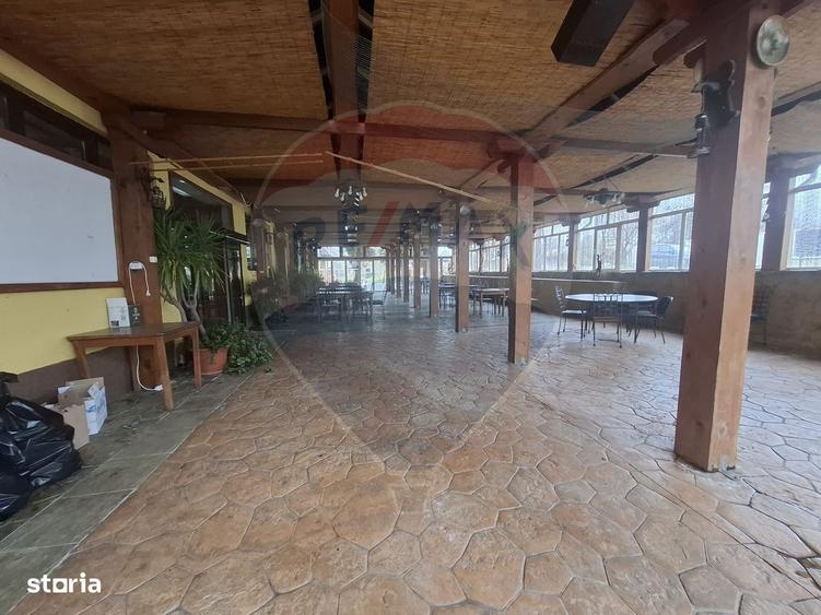 Spațiu comercial, de 1,300 mp, în Central