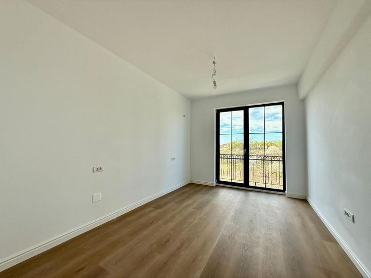 Duplex cu 4 camere cu Canalizare în Vest