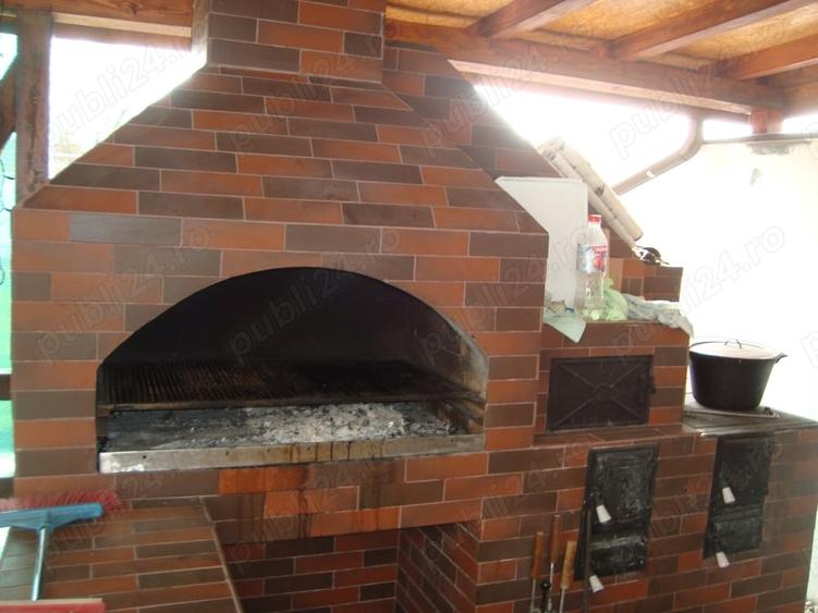Casă cu 6 camere cu Teren 1570 Mp în Stâlpu