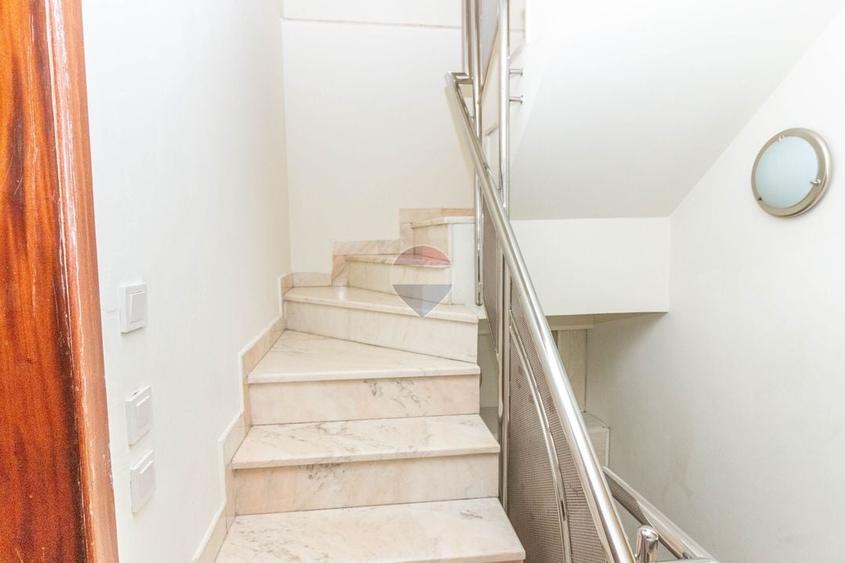 Casa / Vila cu 7 camere de inchiriat în zona Victoriei - 14